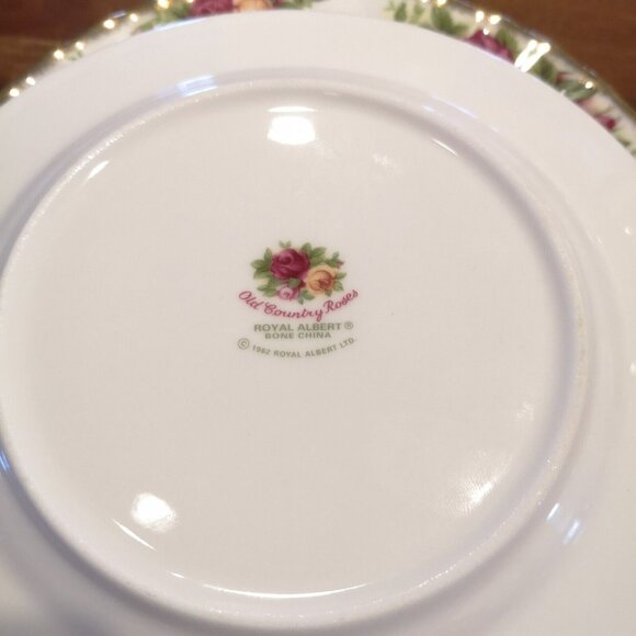 (LOT OF 8) Royal Albert OLD COUNTRY ROSES Bread and Butter Plates 6-1/4" England - Picture 6 of 6